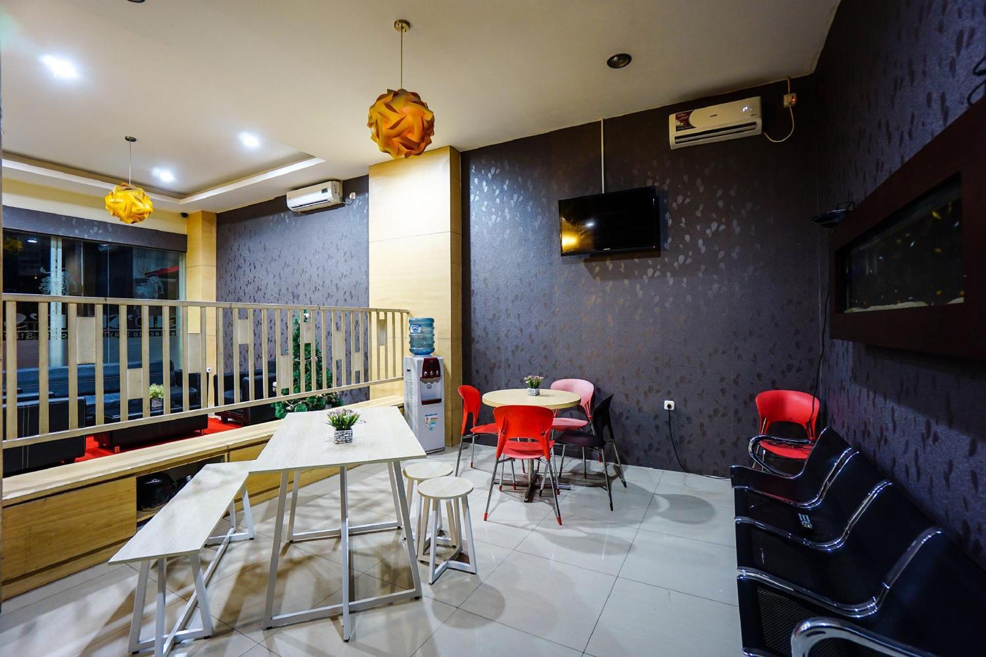 Hotel O Makassar Near Gereja Advent Tikala Baru Formerly Rid'S Hotel Manado Exterior photo